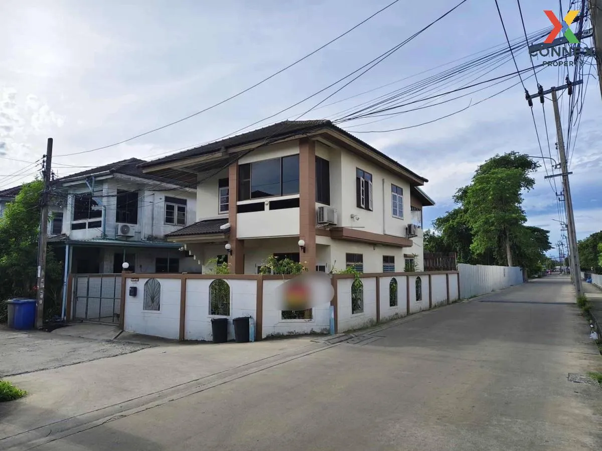 For Sale 2 - storey detached house 42.6 sq m. corner house Soi Pe 2