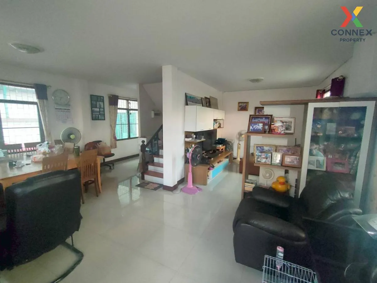 For Sale 2 - storey detached house 42.6 sq m. corner house Soi Pe 3