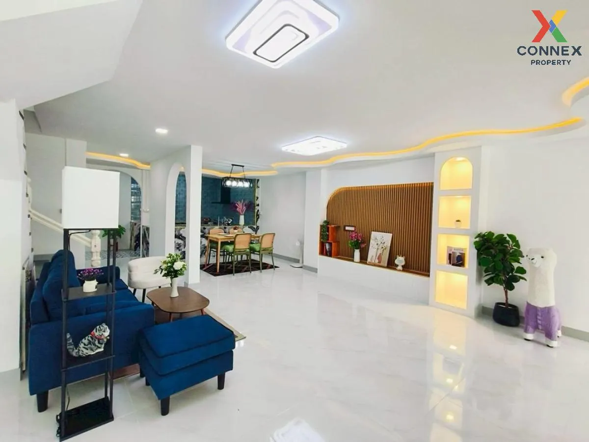 For Sale Townhouse/Townhome  , K.C. Ramindra 2 , newly renovated  4