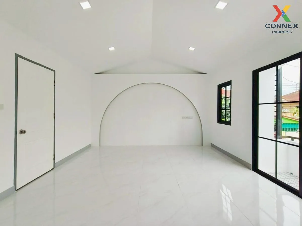 For Sale Townhouse/Townhome  , K.C. Ramindra 2 , newly renovated 