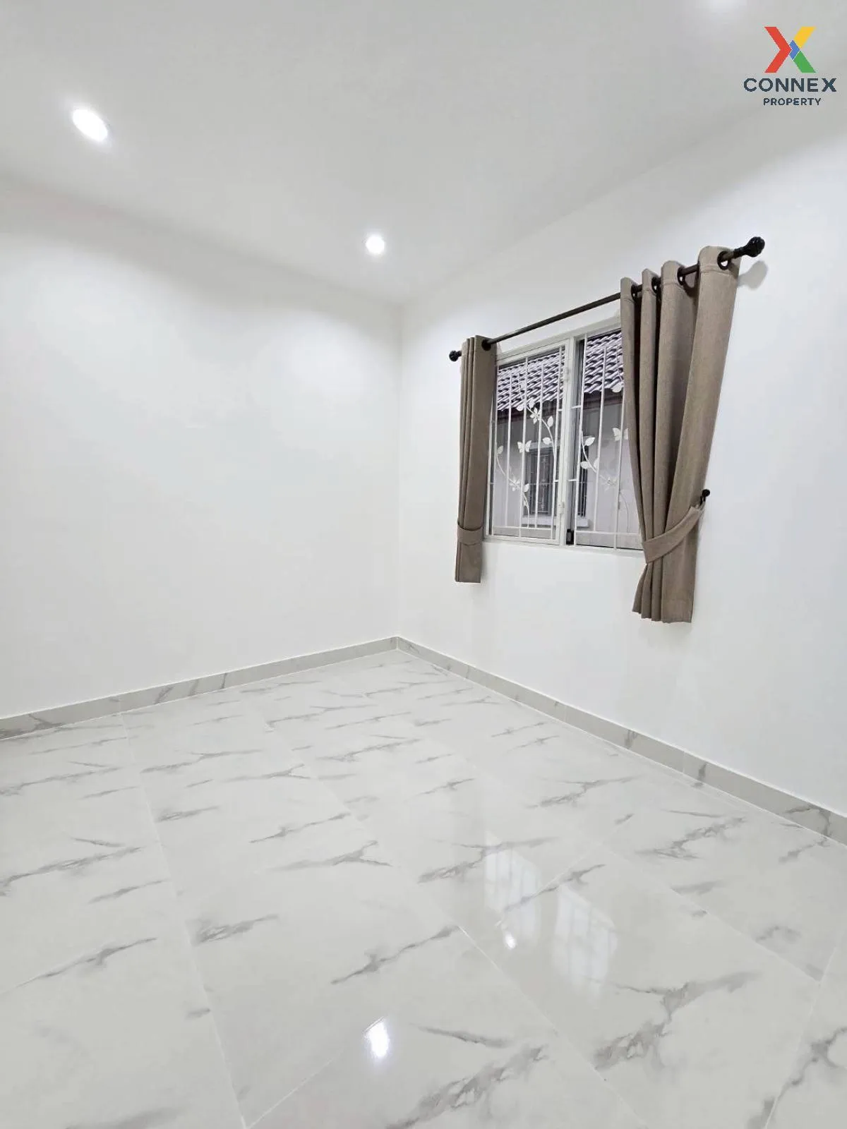 ขายทาวน์เฮ้าส์/ทาวน์โฮม  บ้านพฤกษา 20 ลำลูกกา คลอง 2 รีโนเวทใหม่ 