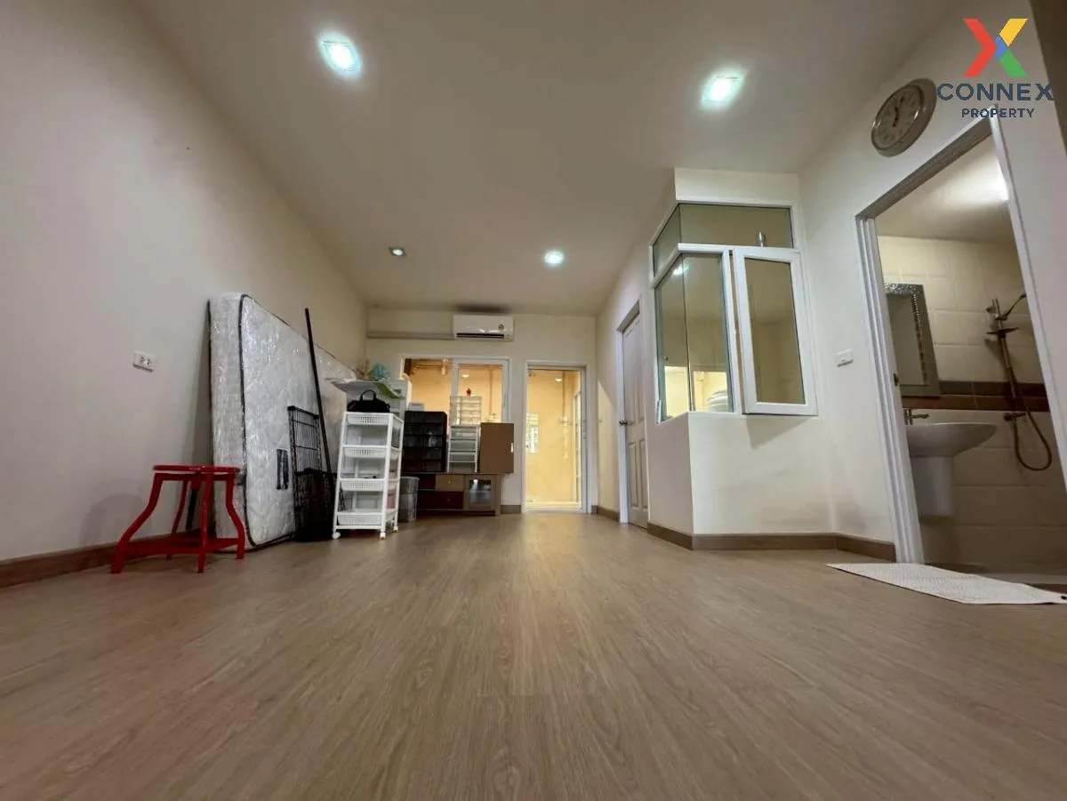 For Sale Townhouse/Townhome  , Golden Town Watcharapol-Sukhapiban 3