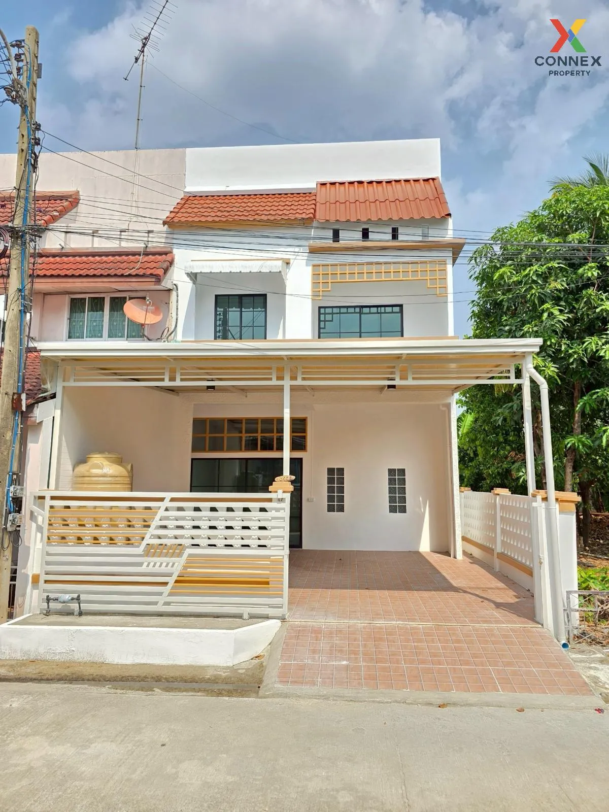 For Sale Townhouse/Townhome  , Chomfah warangkul Klong 2 , Pracha 1