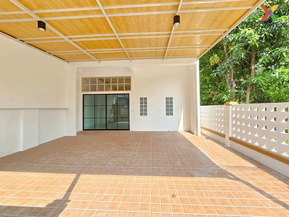 For Sale Townhouse/Townhome  , Chomfah warangkul Klong 2 , Pracha 2