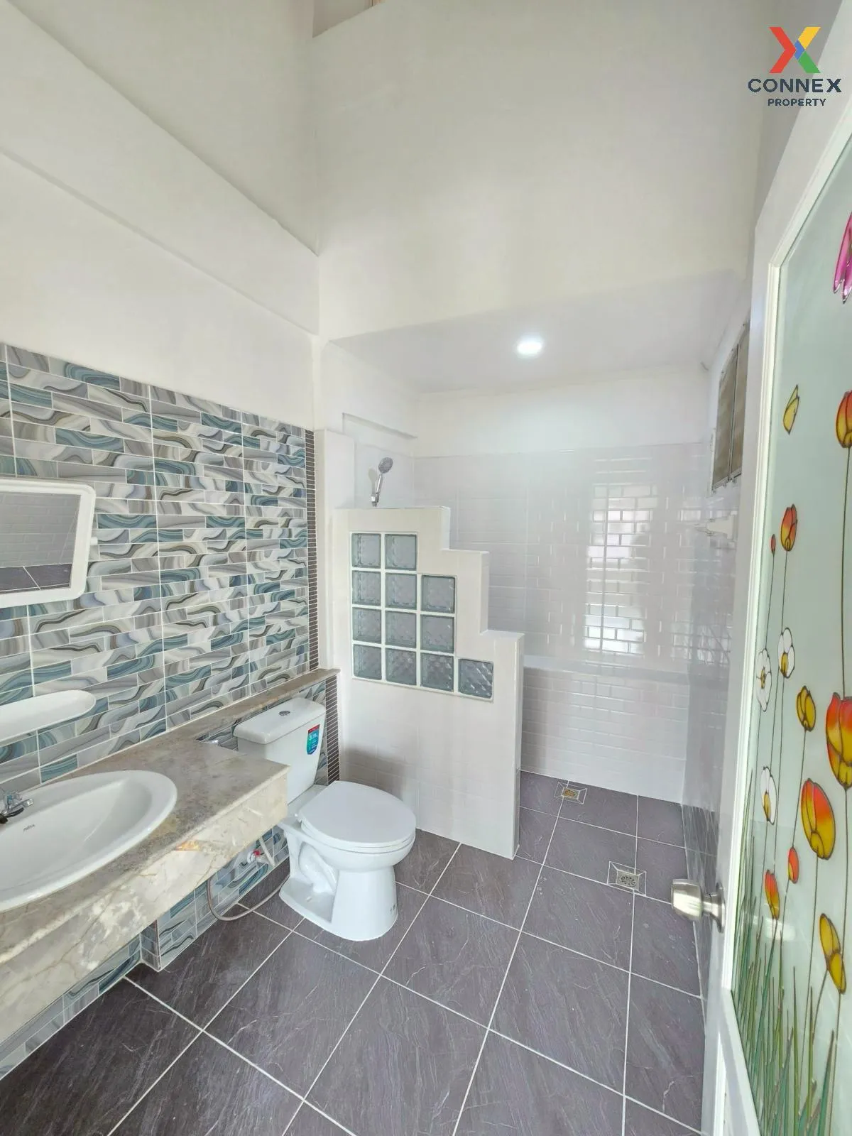 For Sale Townhouse/Townhome  , Chomfah warangkul Klong 2 , Pracha