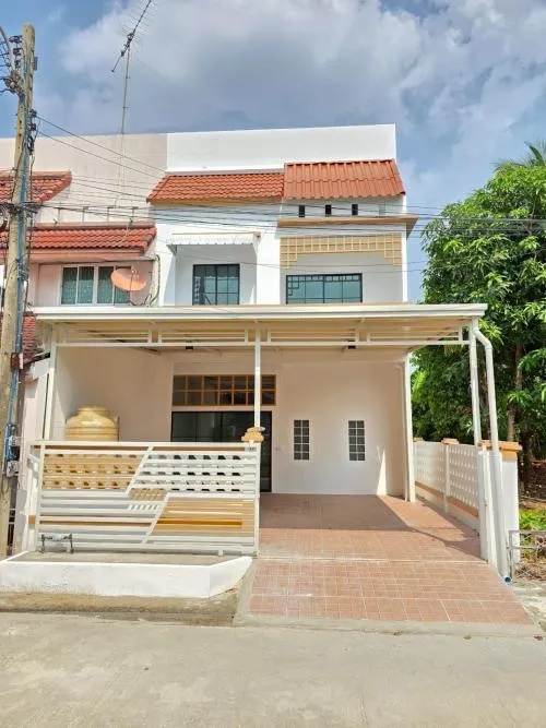 For Sale Townhouse/Townhome  , Chomfah warangkul Klong 2 , Pracha Thipat , Thanyaburi , Pathum Thani , CX-125153