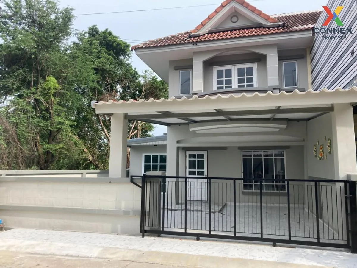For Sale Townhouse/Townhome  , Muang Ramintra , corner unit , Sam 1