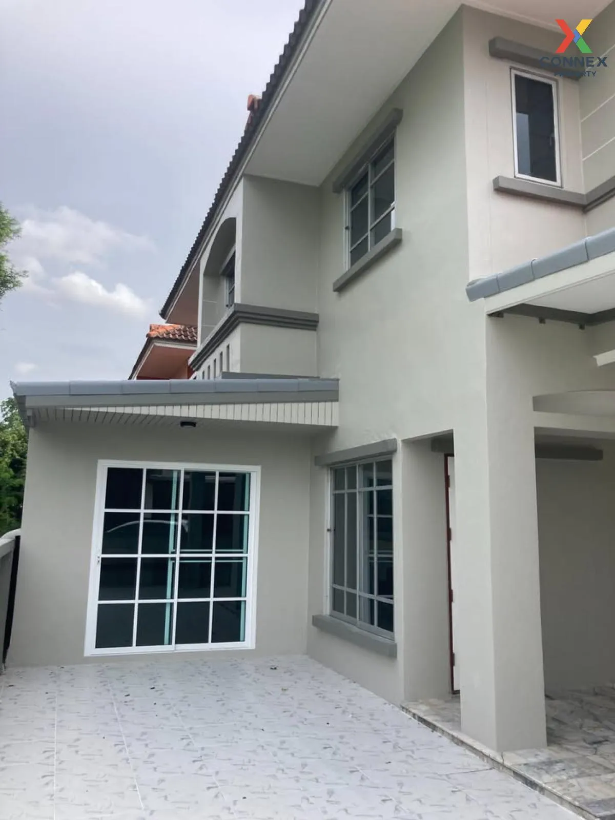 For Sale Townhouse/Townhome  , Muang Ramintra , corner unit , Sam 3