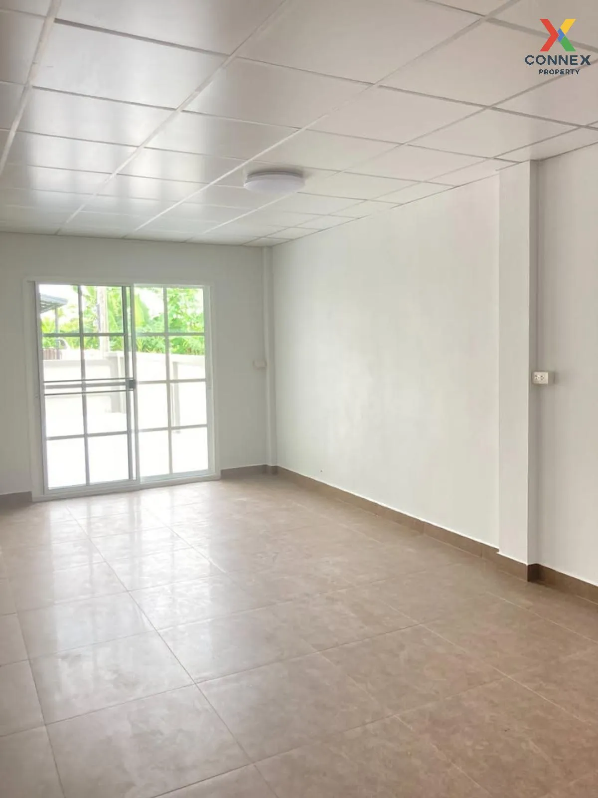 For Sale Townhouse/Townhome  , Muang Ramintra , corner unit , Sam