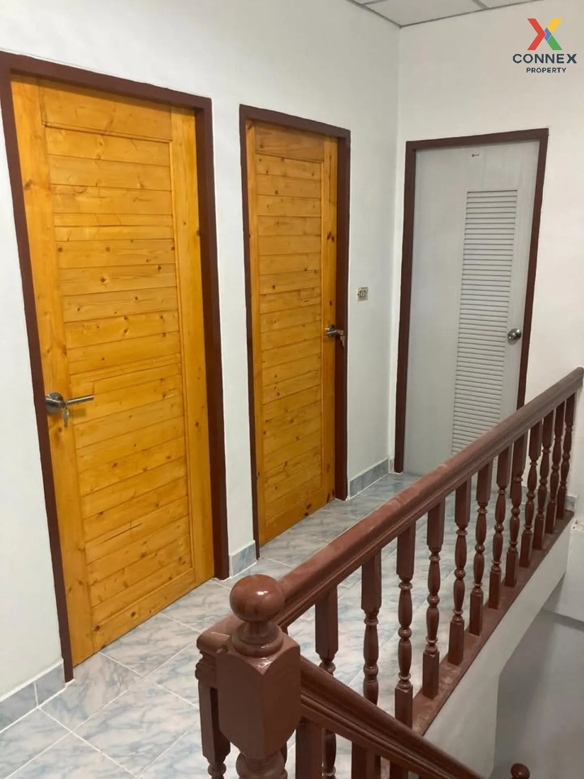 For Sale Townhouse/Townhome  , Muang Ramintra , corner unit , Sam