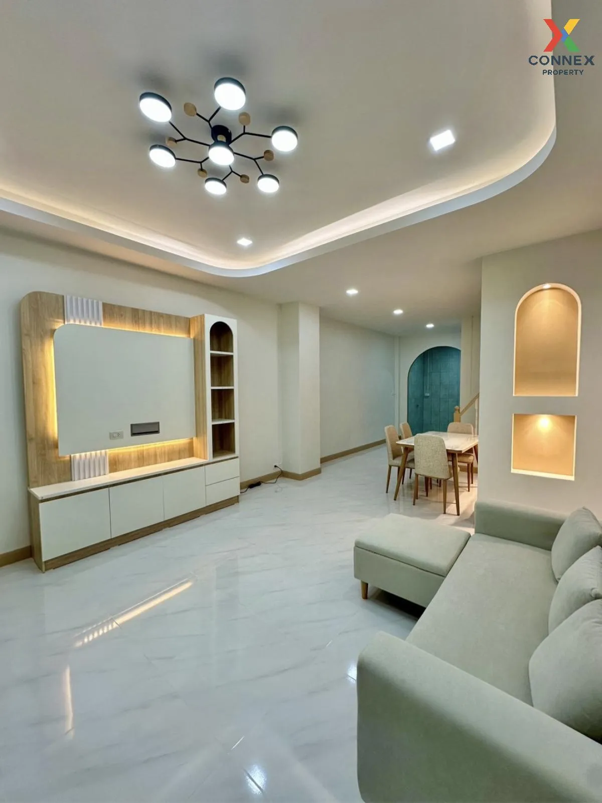 ขายทาวน์เฮ้าส์/ทาวน์โฮม  อินทราวิว  พระยาสุเรนทร์ 19 บางชัน เขต ค 3