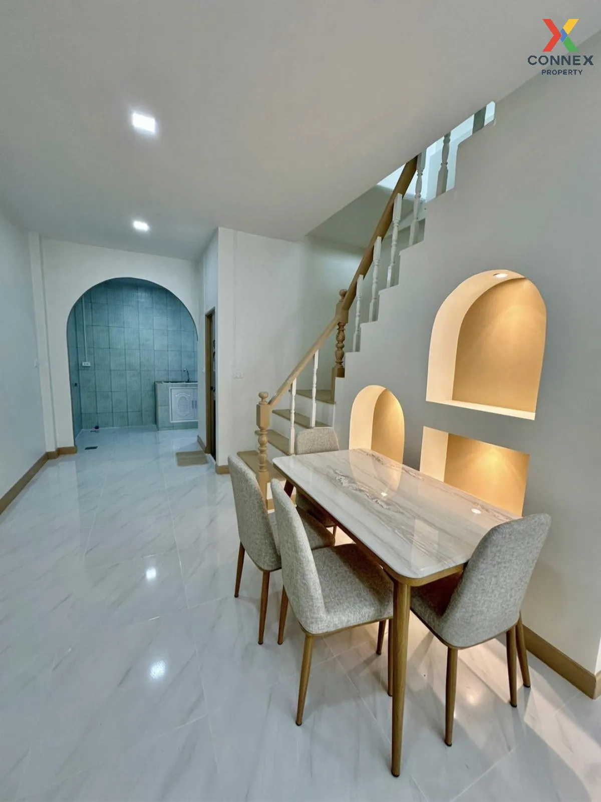 ขายทาวน์เฮ้าส์/ทาวน์โฮม  อินทราวิว  พระยาสุเรนทร์ 19 บางชัน เขต ค 4