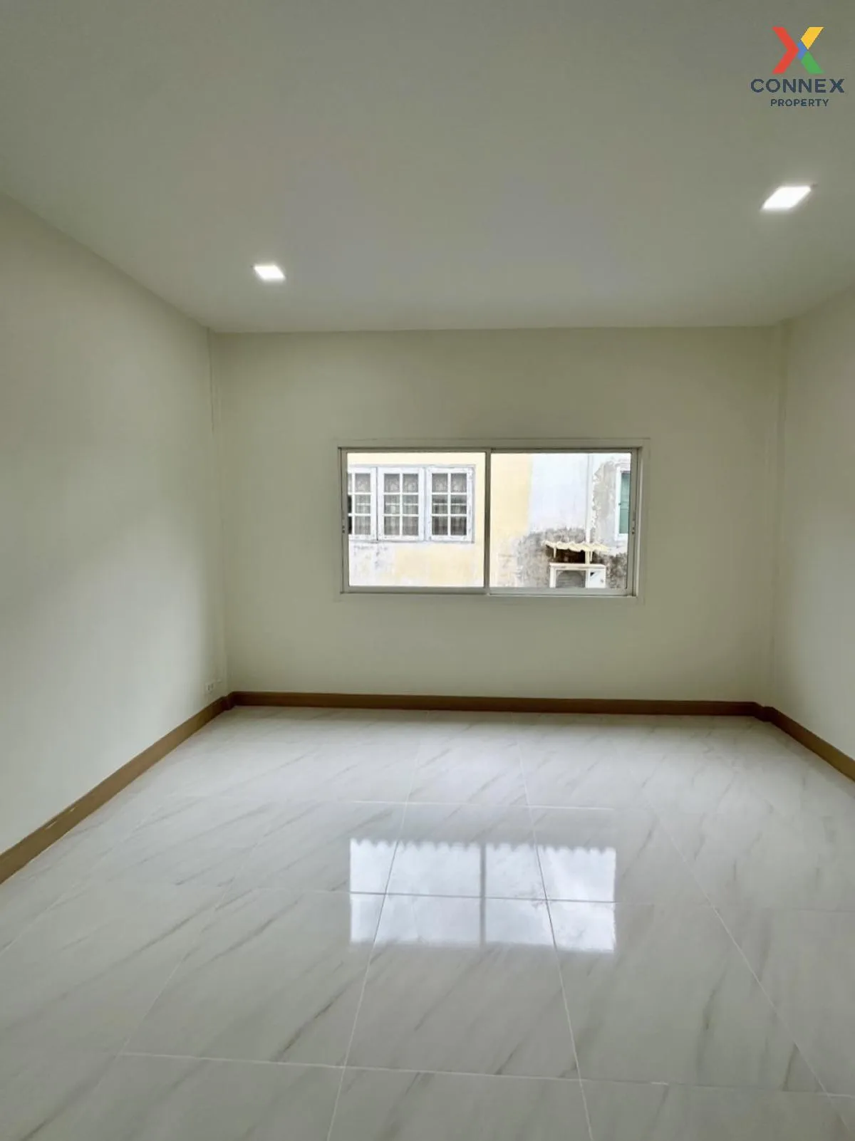 ขายทาวน์เฮ้าส์/ทาวน์โฮม  อินทราวิว  พระยาสุเรนทร์ 19 บางชัน เขต ค