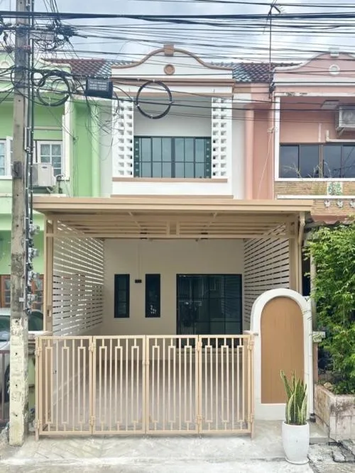 For Sale Townhouse/Townhome  , Indraview Phraya Suren 19 , Bang Chan , Khlong Sam Wa , Bangkok , CX-125232