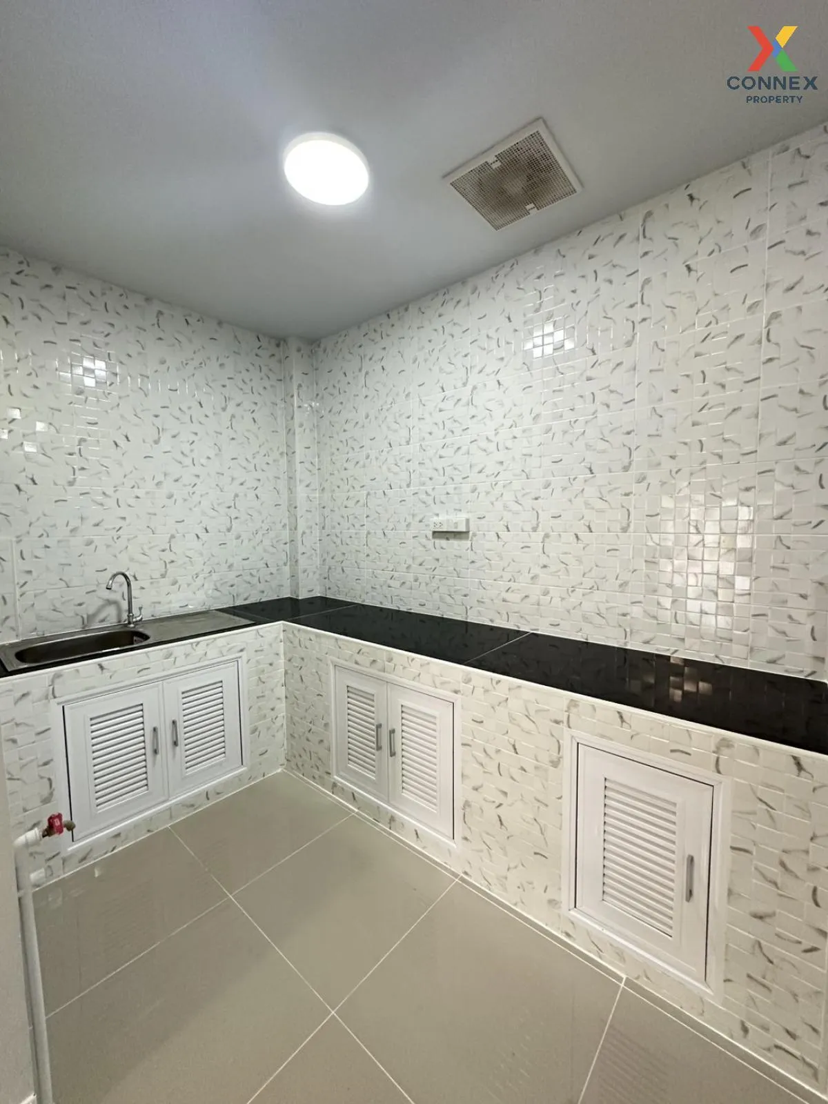 ขายทาวน์เฮ้าส์/ทาวน์โฮม  นริศรา คลอง 11 บึงน้ำรักษ์ ธัญบุรี ปทุมธ