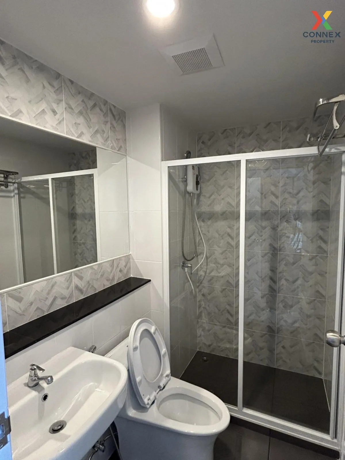 เช่าคอนโด  รีเจ้นท์ โฮม บางนา (โครงการใหม่) บางนา เขต บางนา กรุงเ