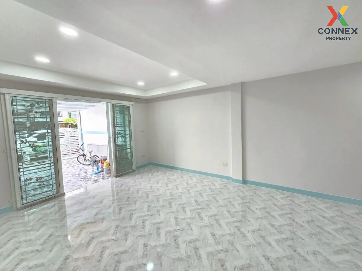 ขายทาวน์เฮ้าส์/ทาวน์โฮม  เดอะ ปาร์ค แอท แฟชั่น คันนายาว เขต บึงกุ