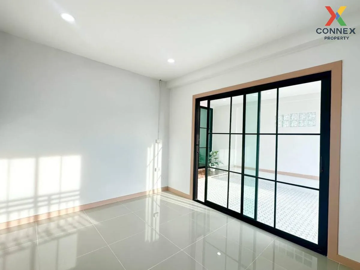 ขายทาวน์เฮ้าส์/ทาวน์โฮม  บ้านพฤกษา 3 บางบัวทอง รีโนเวทใหม่ บางคูร