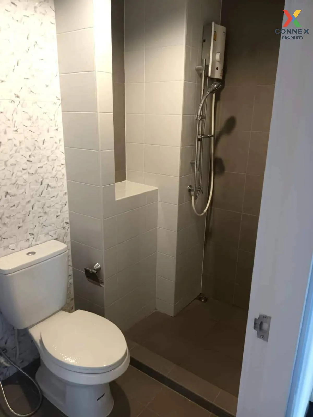 For Rent Condo , The Trust Condo @BTS Erawan , BTS-Chang Erawan ,