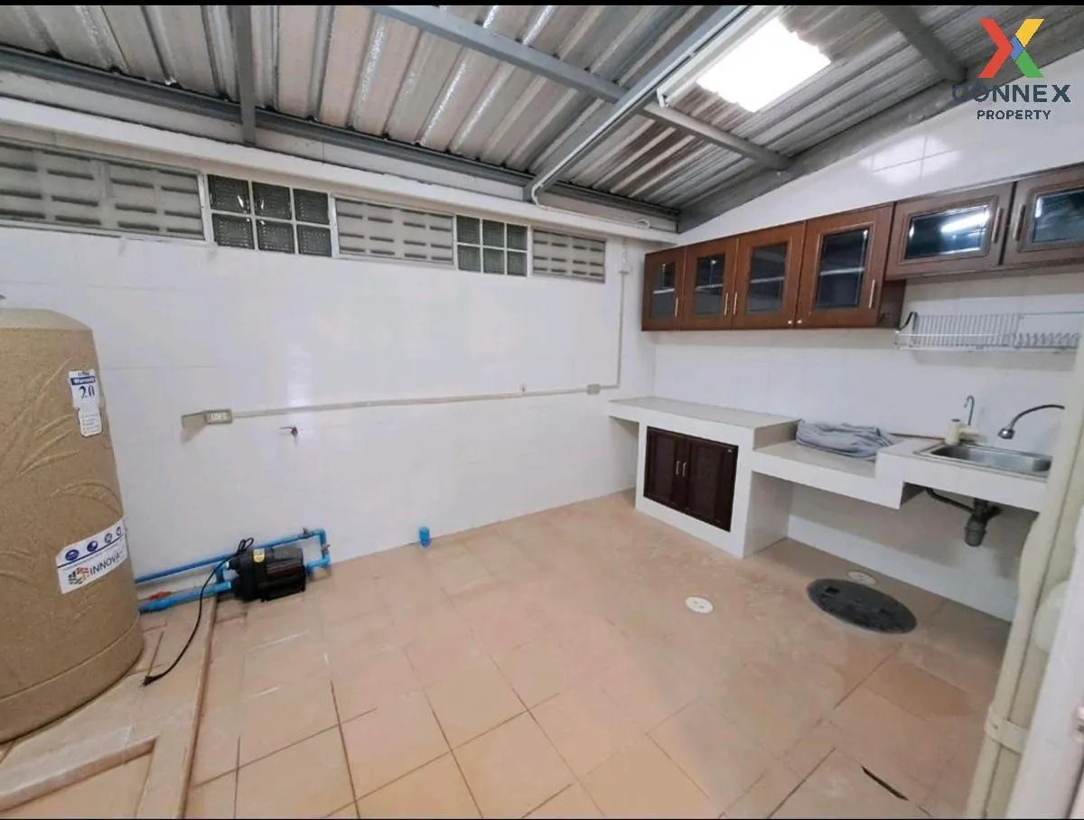 For Sale Townhouse/Townhome  , Patio Pattanakarn , Suan Luang , S 3