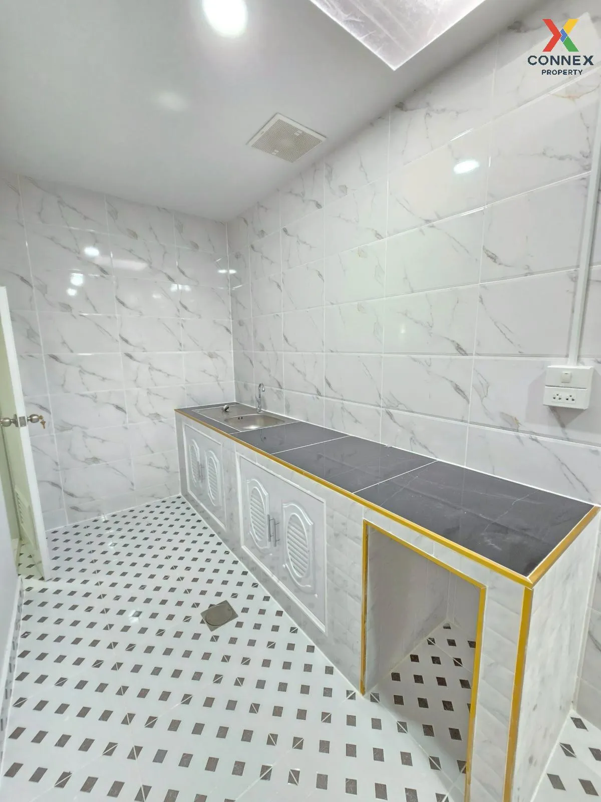 For Sale Townhouse/Townhome  , Baan Pruksa 7 Lamlukka , Lam Luk K