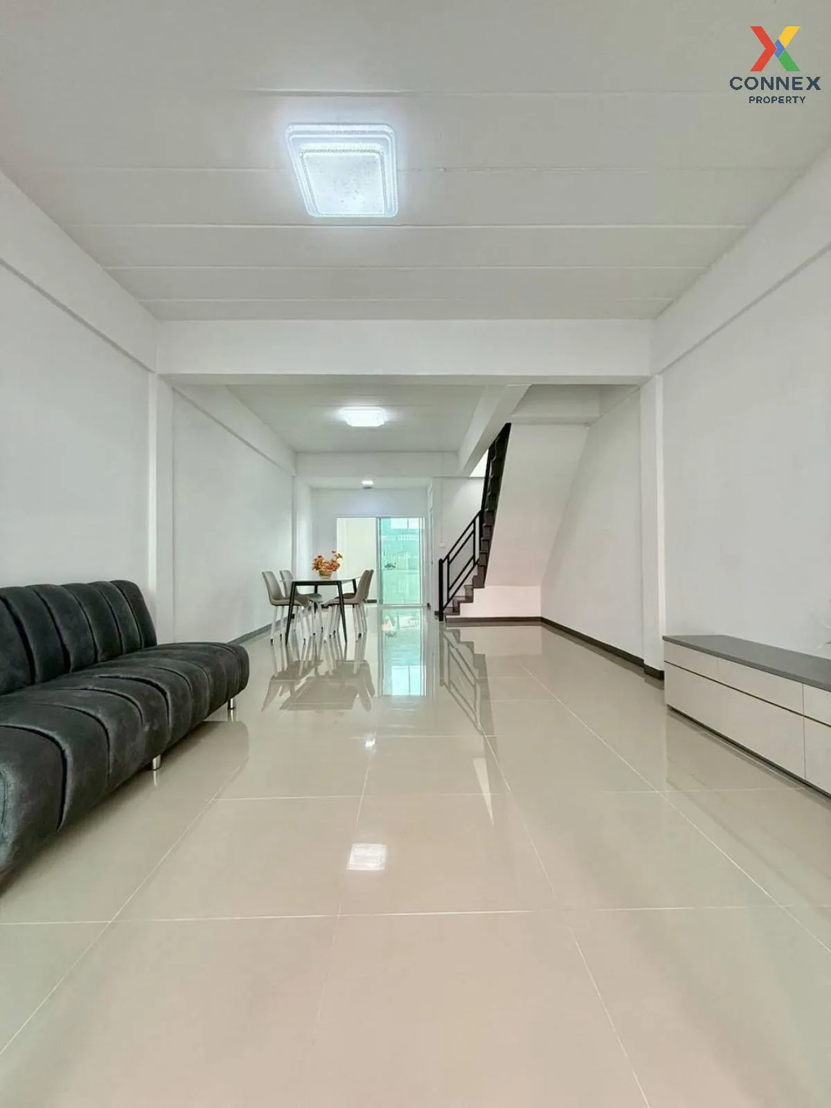 ขายทาวน์เฮ้าส์/ทาวน์โฮม  นันทิชา 2 รีโนเวทใหม่ ไทรน้อย ไทรน้อย นน 4