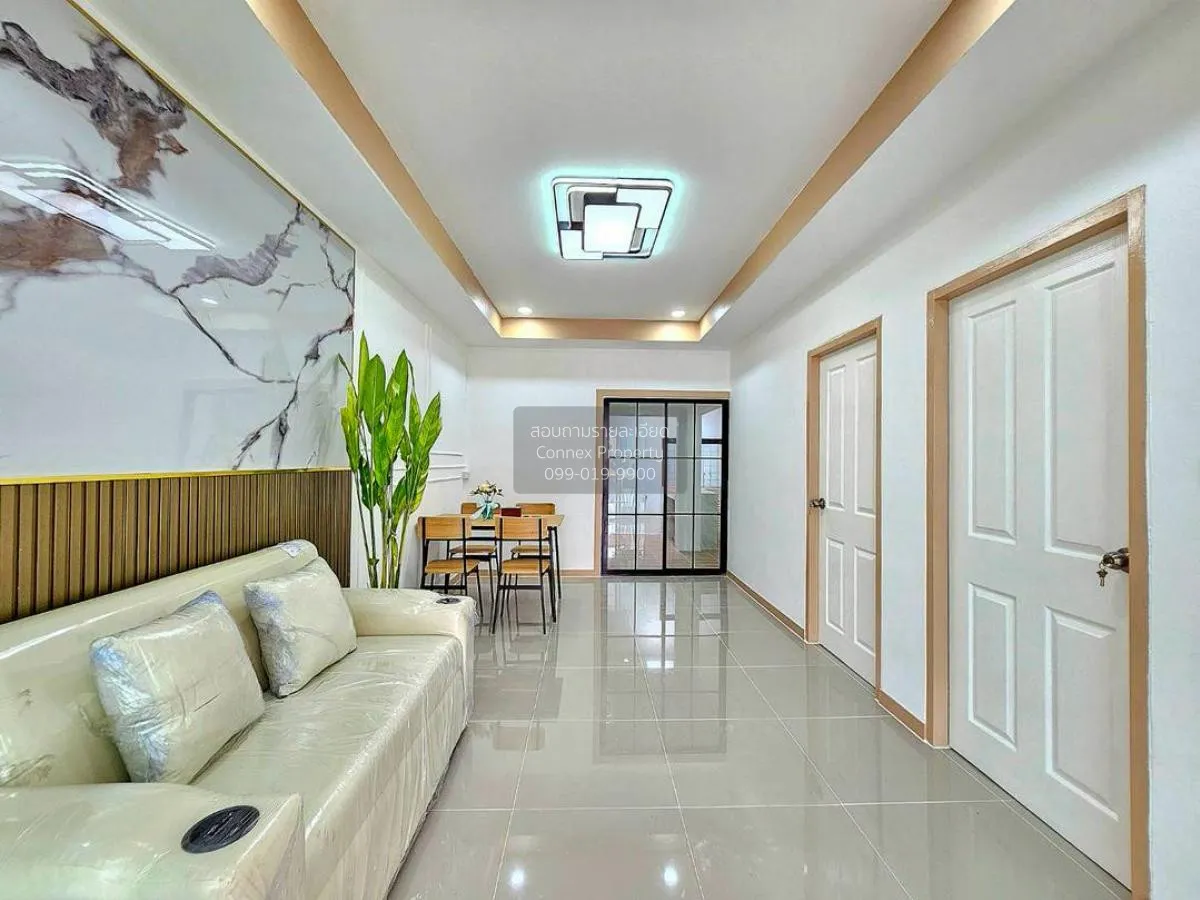 For Sale House , Baan Arsa House 5 , wide frontage , newly renova
