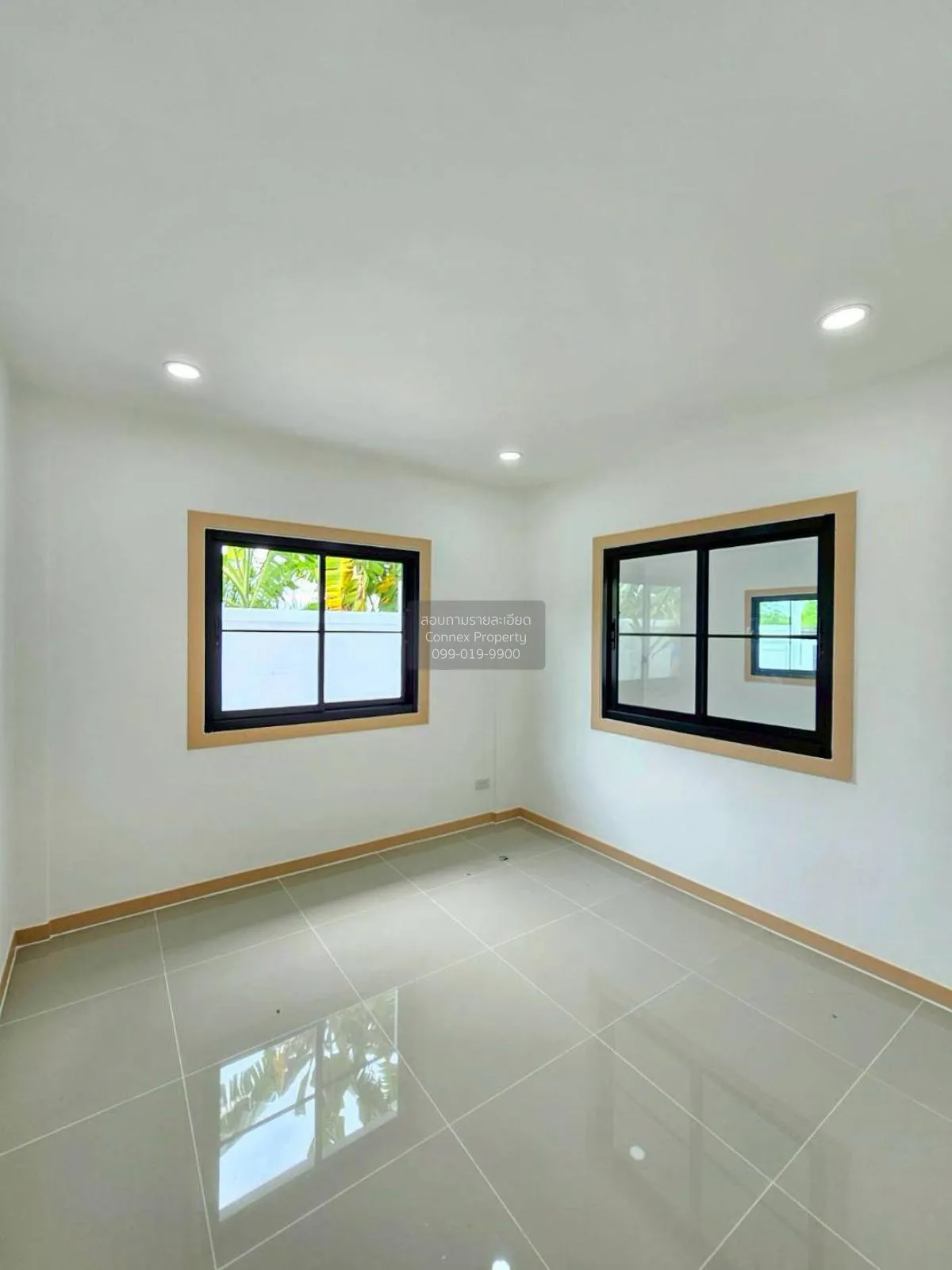 For Sale House , Baan Arsa House 5 , wide frontage , newly renova