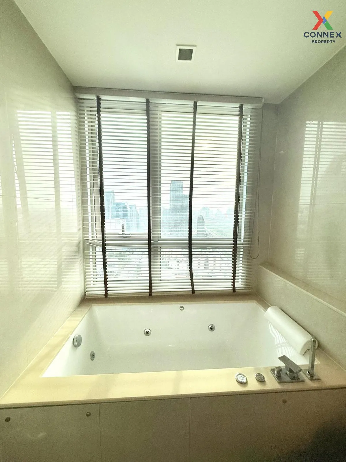 เช่าคอนโด  ดิ แอดเดรส อโศก MRT-เพชรบุรี มักกะสัน เขต ราชเทวี กรุง