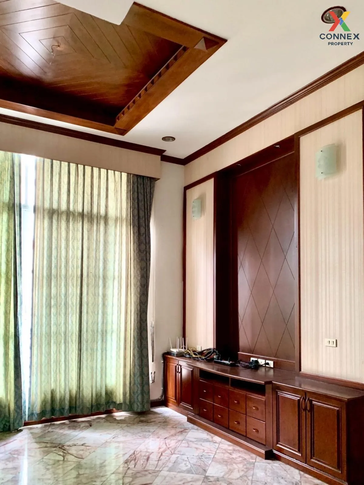 For Sale Townhouse/Townhome  , BAAN KLANG MUANG CHOKCHAI 4 , Lat 