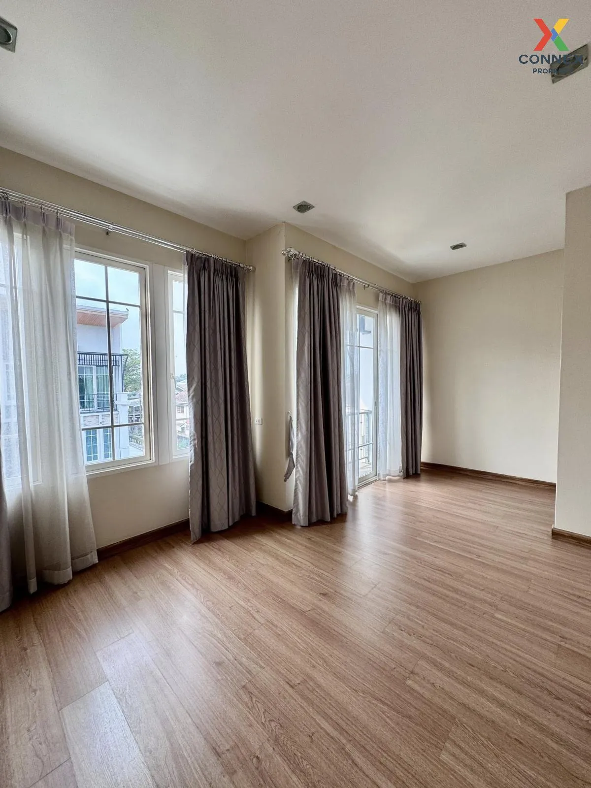 ขายทาวน์เฮ้าส์/ทาวน์โฮม  โกลเด้น ทาวน์ ลาดพร้าว-เกษตรนวมินทร์ ห้อ