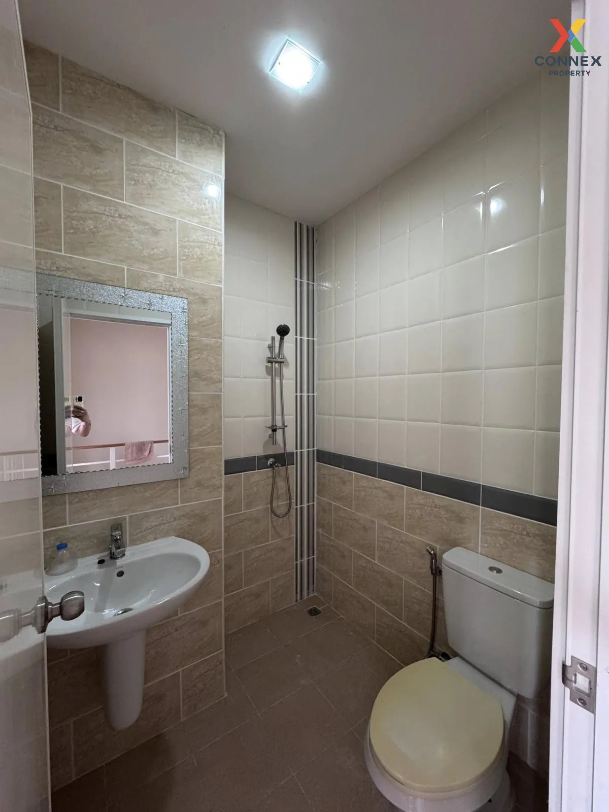 ขายทาวน์เฮ้าส์/ทาวน์โฮม  โกลเด้น ทาวน์ ลาดพร้าว-เกษตรนวมินทร์ ห้อ