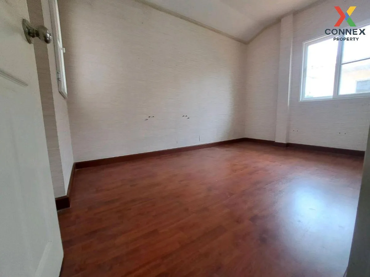 For Sale House , Supalai Parkville Romklao - Suvarnabhumi , MRT-M