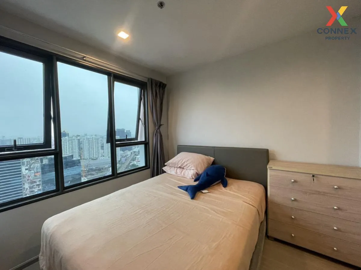 For Rent Condo , Life Ladprao , nice view , high floor , corner u