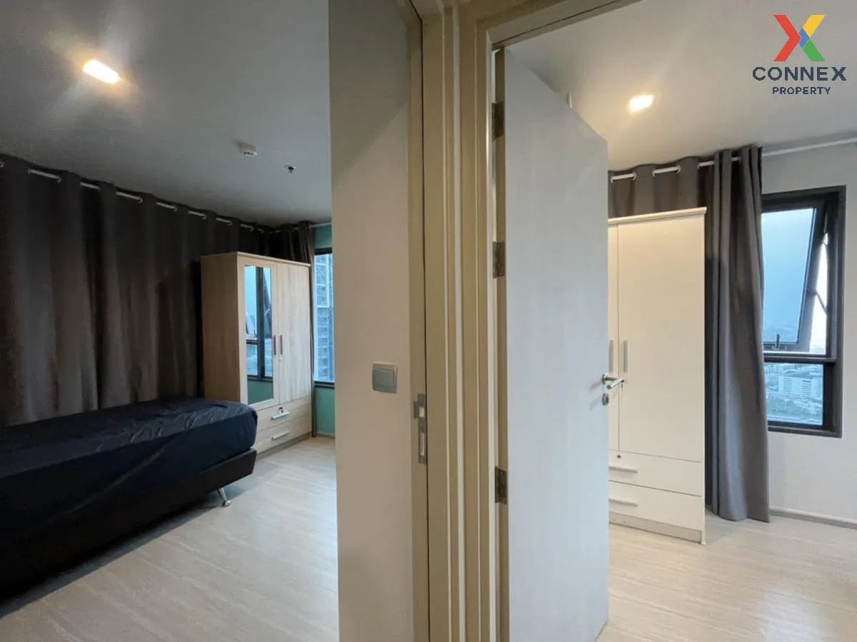 For Rent Condo , Life Ladprao , nice view , high floor , corner u