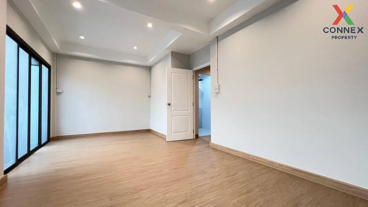 For Sale Townhouse/Townhome  , Nuttakarn Phetkasem 112 , newly re For Sale Townhouse/Townhome  , Nuttakarn Phetkasem 112 , newly re