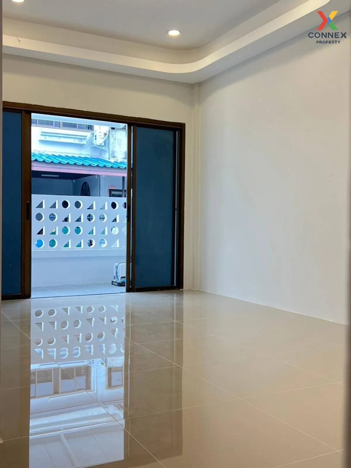 For Sale Townhouse/Townhome  , Nuttakarn Phetkasem 112 , newly re For Sale Townhouse/Townhome  , Nuttakarn Phetkasem 112 , newly re