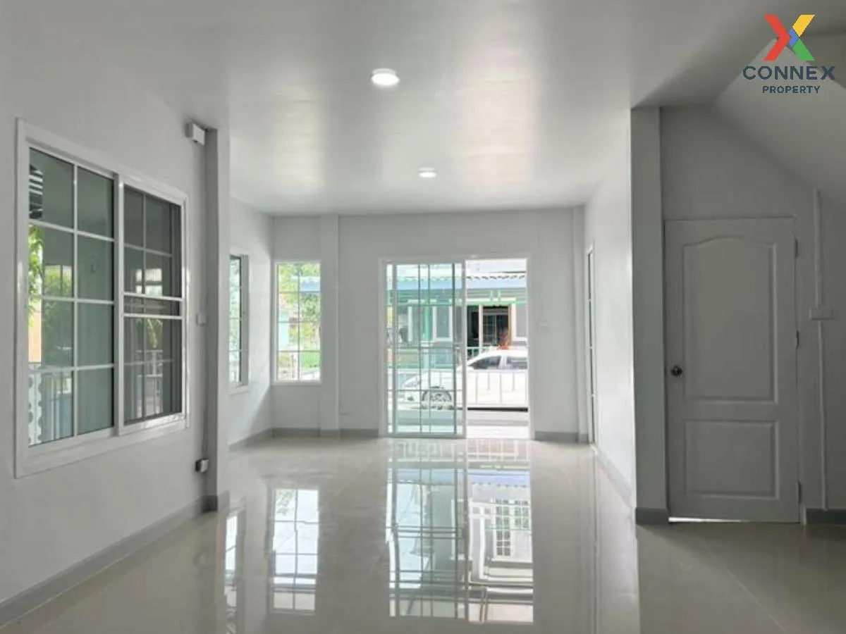 For Sale Townhouse/Townhome  , Baan Farlakool , Pracha Thipat , T