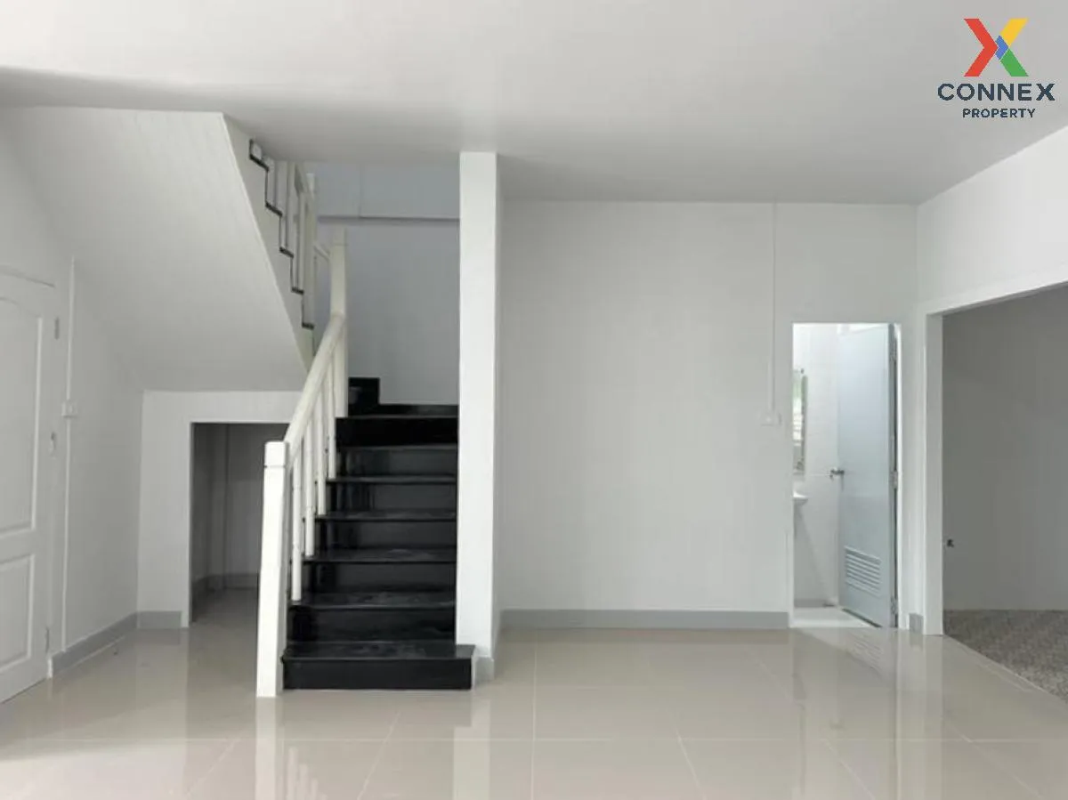 For Sale Townhouse/Townhome  , Baan Farlakool , Pracha Thipat , T