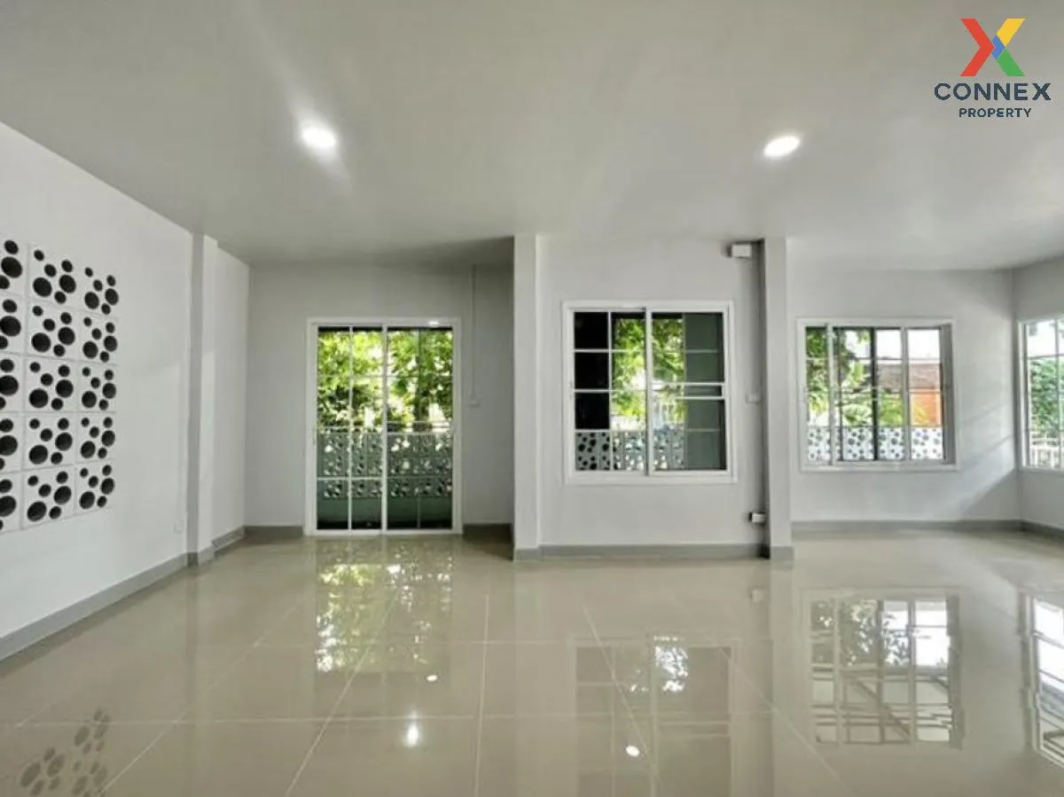 For Sale Townhouse/Townhome  , Baan Farlakool , Pracha Thipat , T