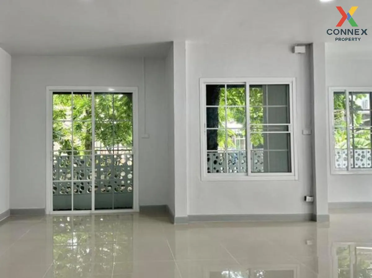 For Sale Townhouse/Townhome  , Baan Farlakool , Pracha Thipat , T