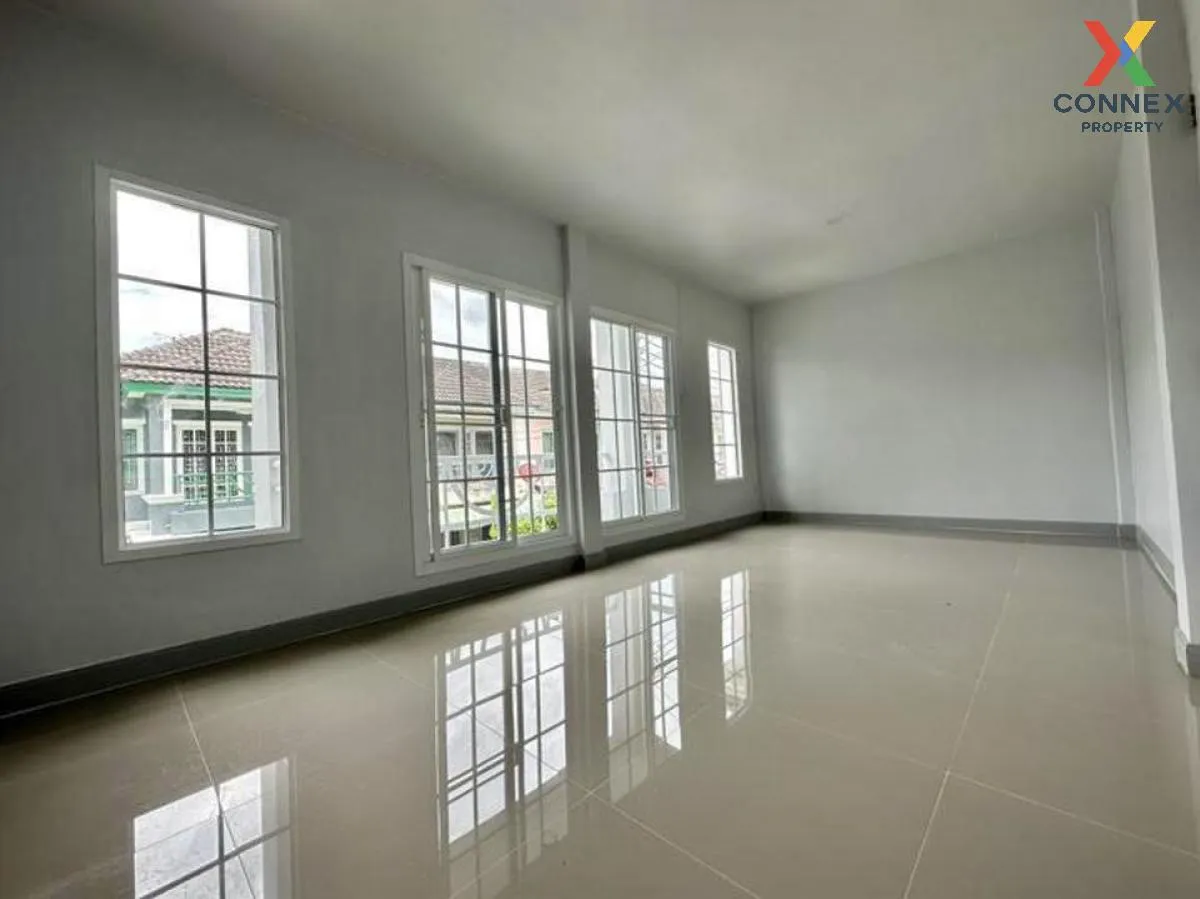 For Sale Townhouse/Townhome  , Baan Farlakool , Pracha Thipat , T