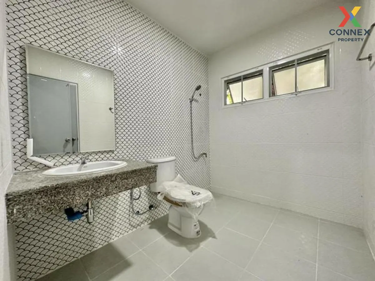 For Sale Townhouse/Townhome  , Baan Farlakool , Pracha Thipat , T