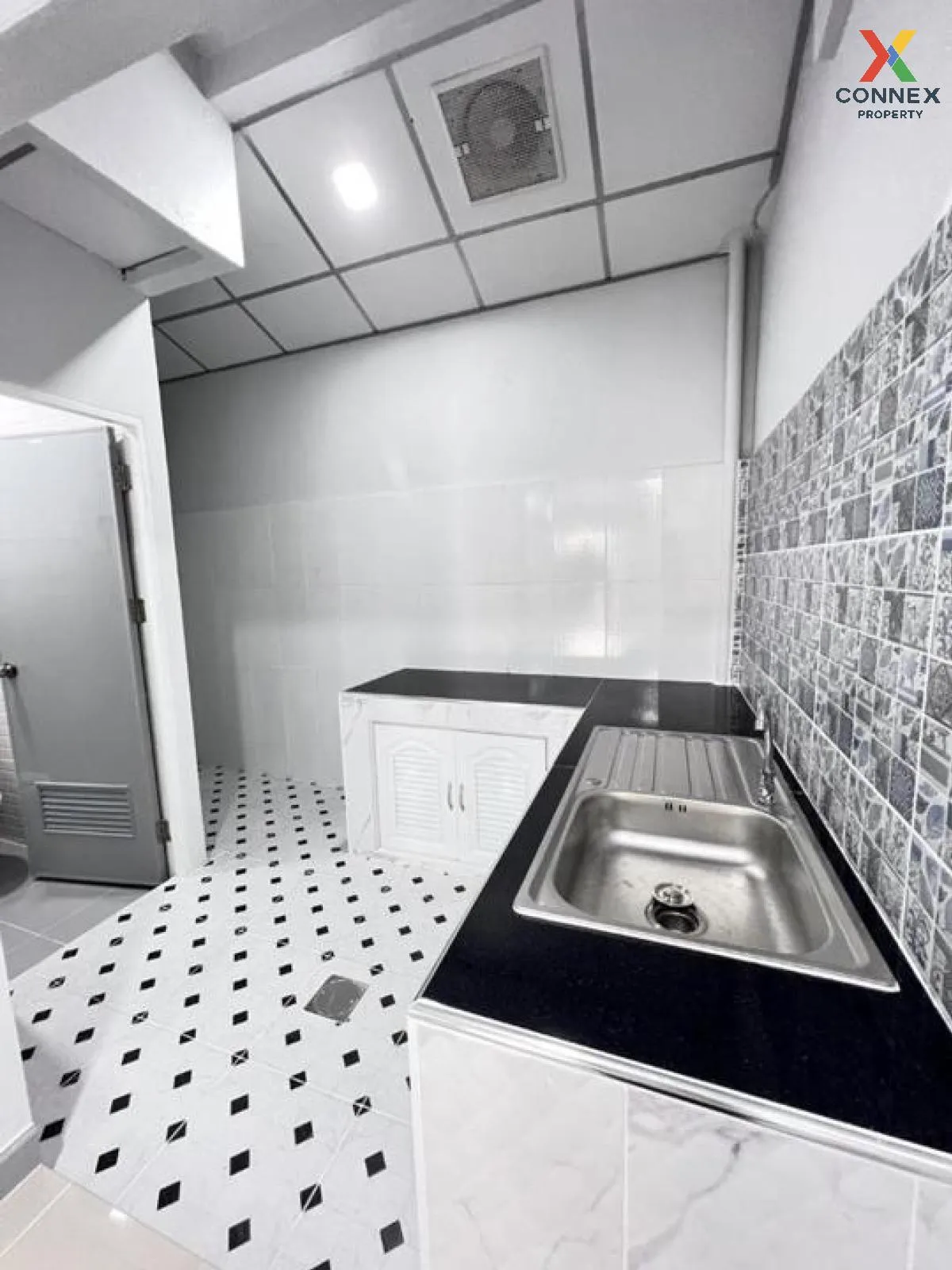 For Sale Townhouse/Townhome  , Baan Porn Romyen Villa , BTS-Khu K