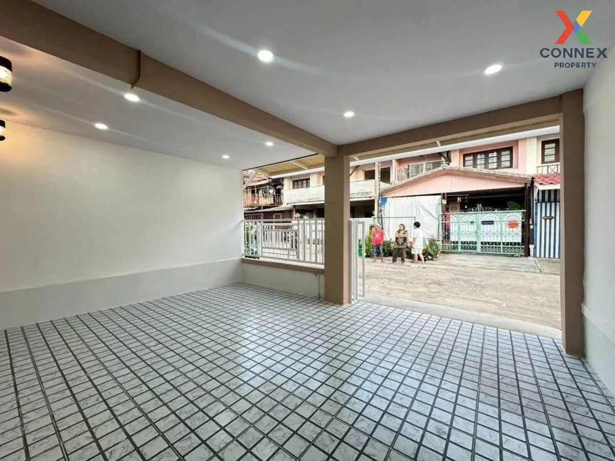 ขายทาวน์เฮ้าส์/ทาวน์โฮม  บ้านพฤกษา 3 บางบัวทอง รีโนเวทใหม่ บางคูร