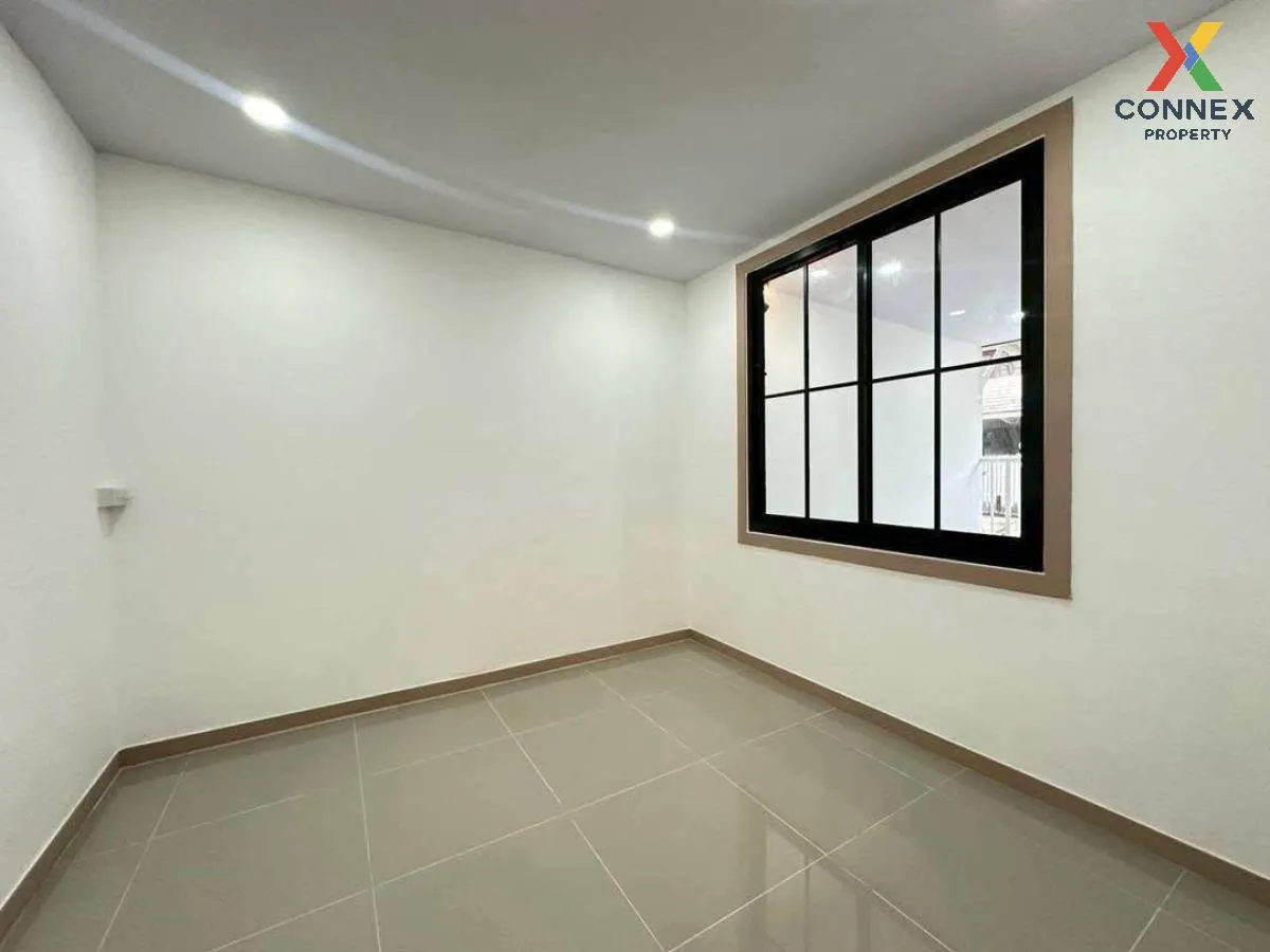 ขายทาวน์เฮ้าส์/ทาวน์โฮม  บ้านพฤกษา 3 บางบัวทอง รีโนเวทใหม่ บางคูร