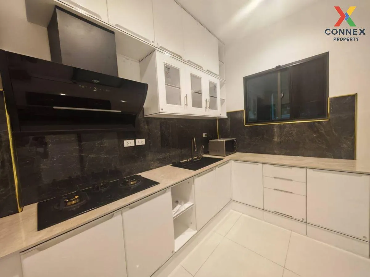 เช่าบ้าน  บางกอก บูเลอวาร์ด ศรีนครินทร์ - บางนา MRT-ศรีด่าน (สายส