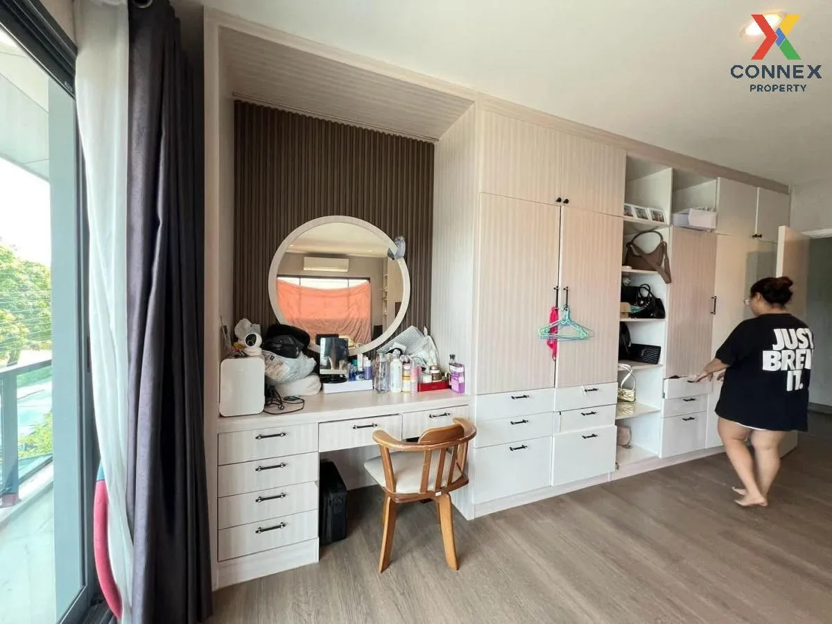 For Sale House , Passorn Buddhamonthon Sai 2 - Bangwaek , wide fr