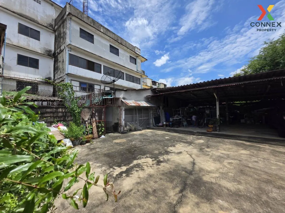 ขายอาคารพาณิชย์ 3 ชั้น พื้นที่ 139.4 ตารางวา หนองแขม กรุงเทพมหานค