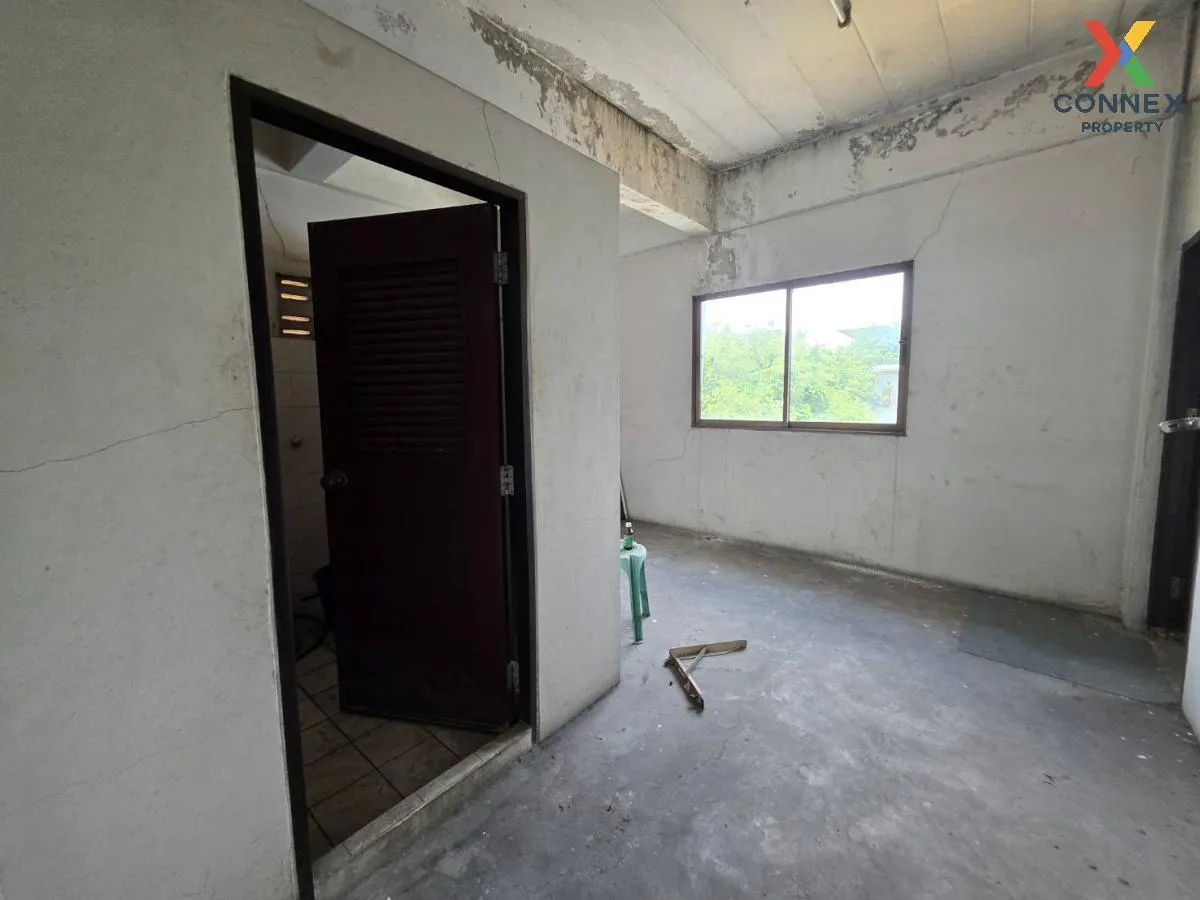 ขายอาคารพาณิชย์ 3 ชั้น พื้นที่ 139.4 ตารางวา หนองแขม กรุงเทพมหานค